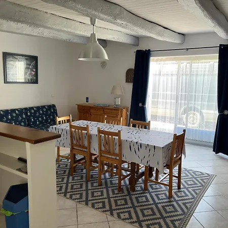 Maison Mitoyenne Proche Plage, Centre Barbatre, Pour 4 Personnes - Fr-1-823-109 度假居