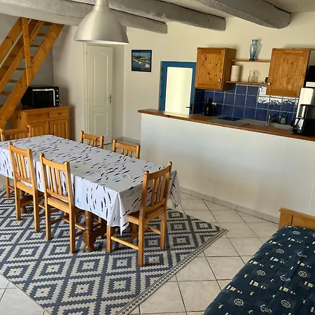 Maison Mitoyenne Proche Plage, Centre Barbatre, Pour 4 Personnes - Fr-1-823-109 * Barbâtre
